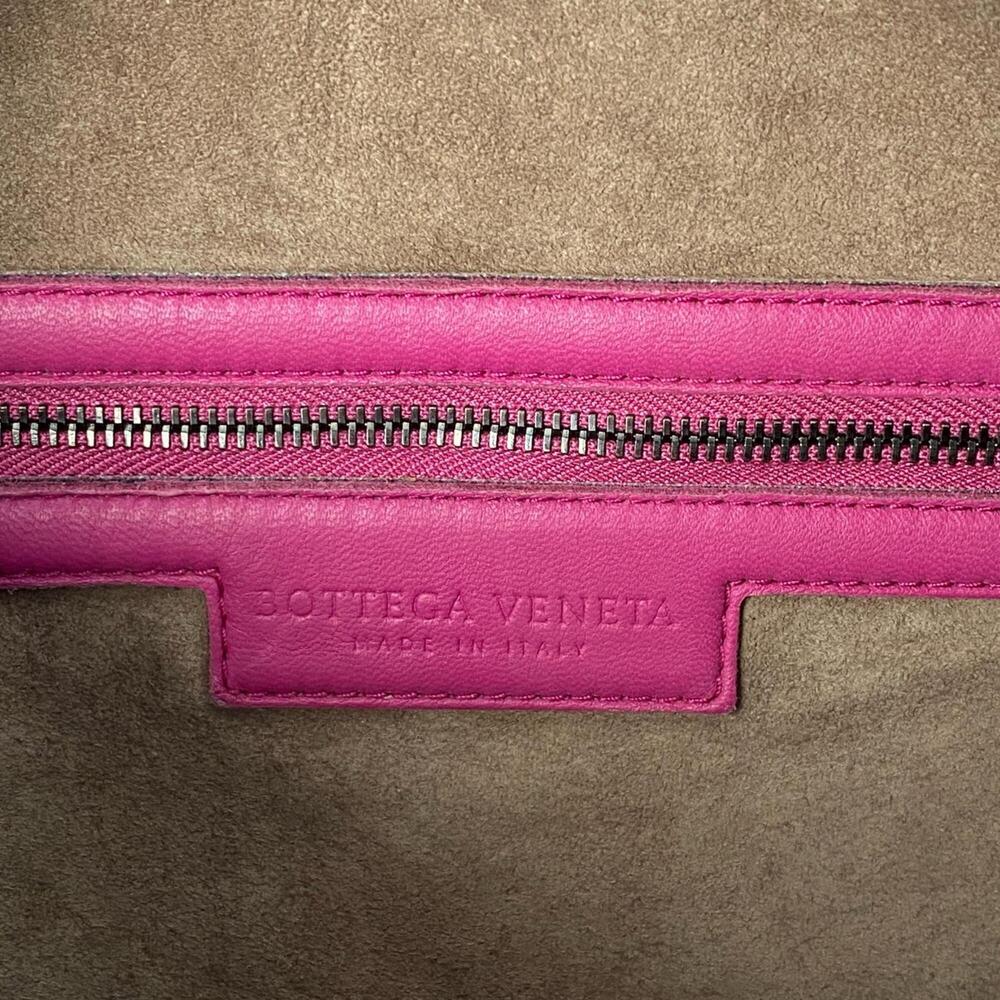 BOTTEGA VENETA Pink Intrecciato Shoulder Bag - Picture 9 of 16